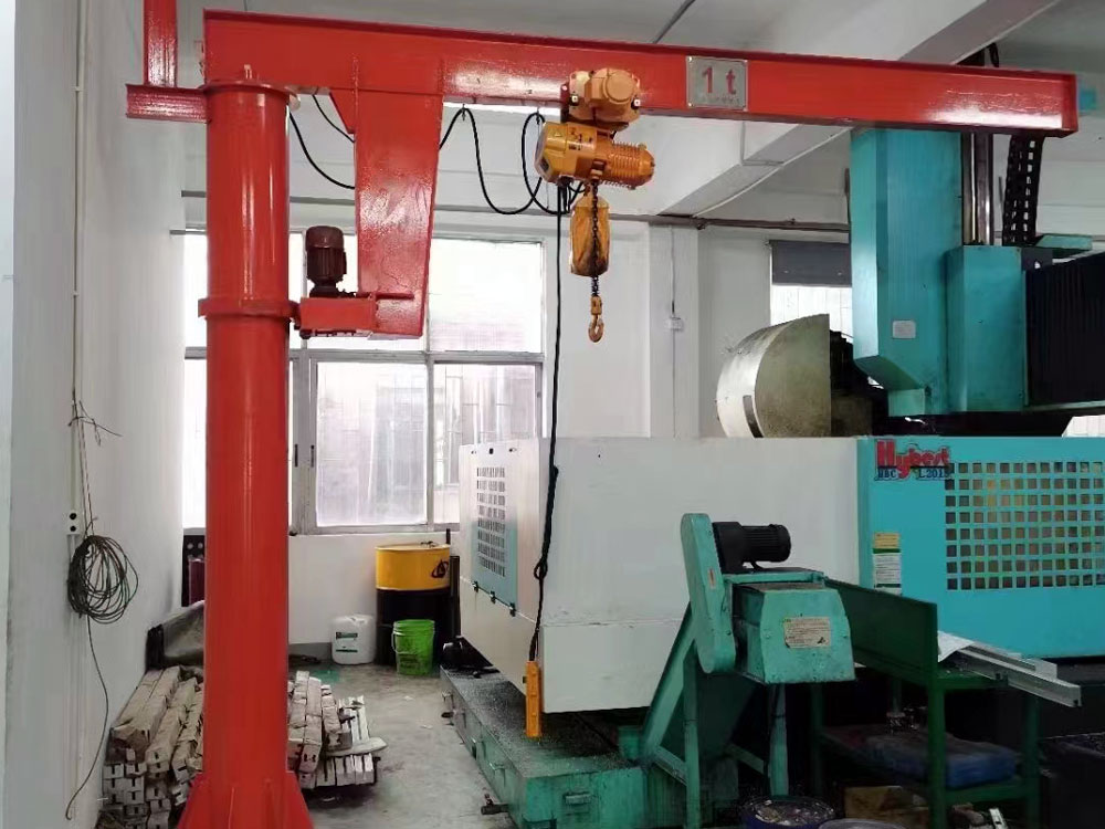 起重機發動機溫度過高時要這樣做！